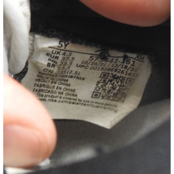 Nike Boys Air Jordan 1 Retro High OG White Red Lace-Up Sneaker Shoes Size 5Y - Picture 5 of 8